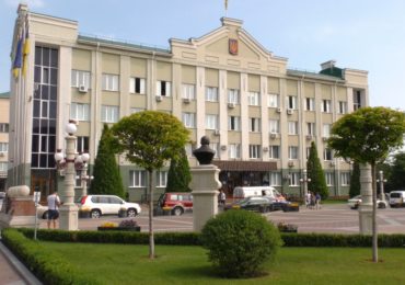Перше засідання Ірпінського міськвиконкому без відставних можновладців: чи оприлюднюватиме нова влада кошториси?