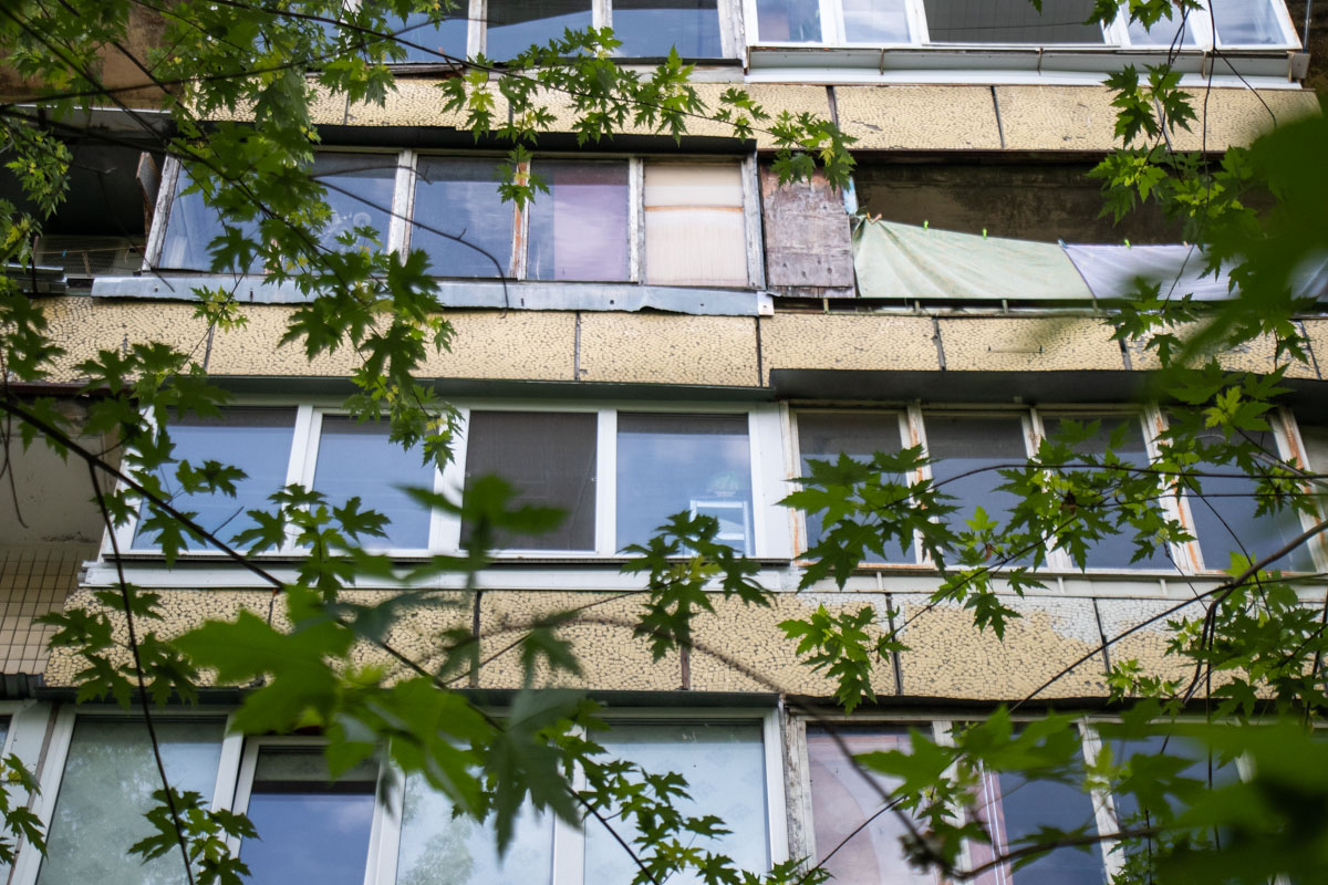 У Києві жінка загинула випавши із 9-ого поверху - photo 3 of 5 3 novyny, kryminal, kyyivshhyna У Києві жінка загинула випавши із 9-ого поверху - - photo 3 of 5 3