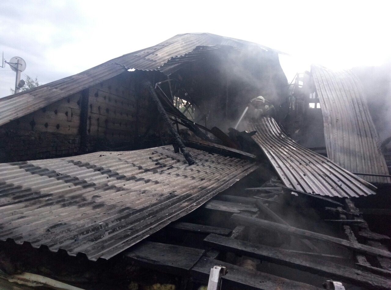 На Броварщині ліквідовано загорання житлового будинку 43450452-FD9C-4FD9-953F-BE3E3B6F0777-1 На Броварщині ліквідовано загорання житлового будинку