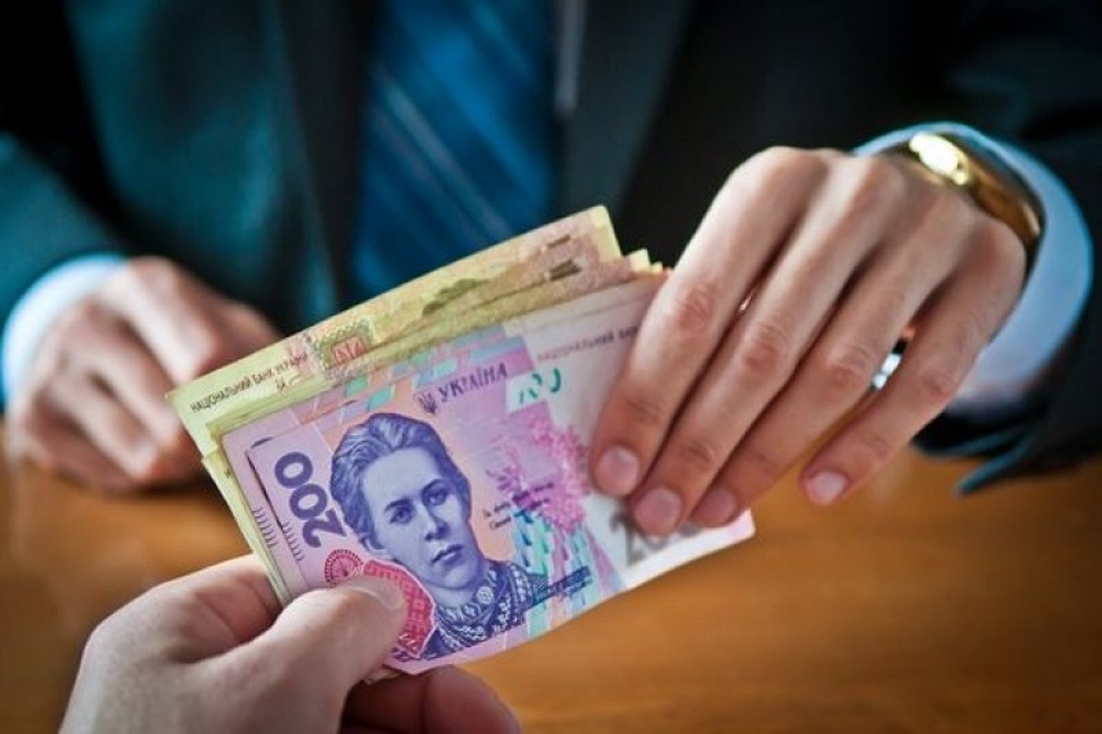 В Україні за місяць середня зарплата зросла на 150 грн - 1493098667 publications c9f4d4ac878e3ea639887592bb933ba2 ukrayina, novyny, kyyivshhyna В Україні за місяць середня зарплата зросла на 150 грн - - 1493098667 publications c9f4d4ac878e3ea639887592bb933ba2