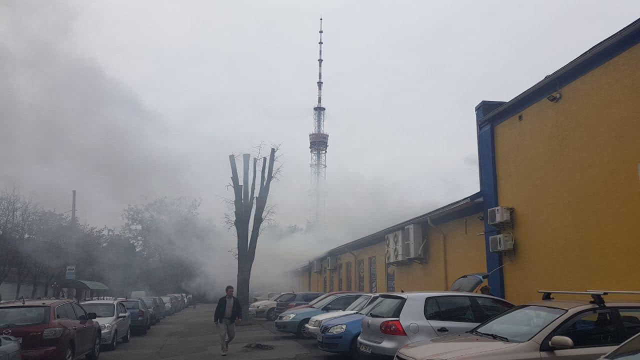 У Києві горить супермаркет - 403793 pozhezhi, novyny, kyyivshhyna У Києві горить супермаркет - - 403793