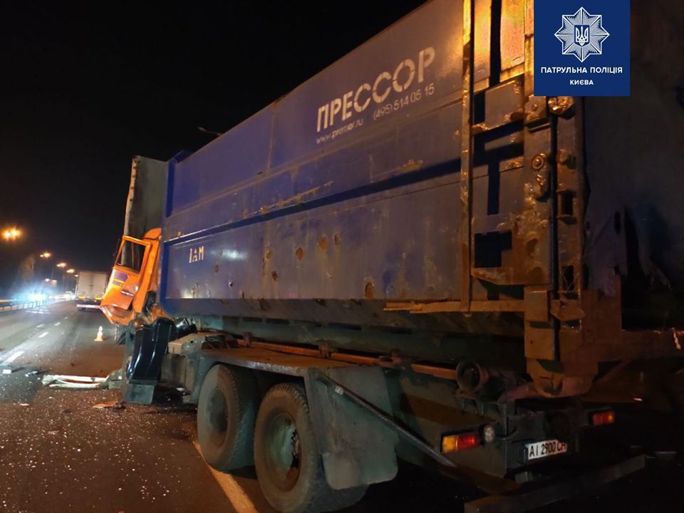 На Столичному шосе в аварію потрапив водій «Обухівміськвторресурсів»: є травмований - 75332747 559369934810081 9005273580384026624 o obuhiv, novyny, dtp На Столичному шосе в аварію потрапив водій «Обухівміськвторресурсів»: є травмований - - 75332747 559369934810081 9005273580384026624 o