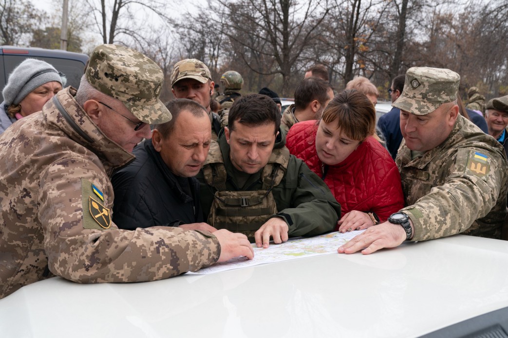 Президент України відвідав Золоте на Луганщині - 969ba7e11ba5207cf1cf6a3d17a3a78e 1572104984 extra large ukrayina, novyny Президент України відвідав Золоте на Луганщині - - 969ba7e11ba5207cf1cf6a3d17a3a78e 1572104984 extra large
