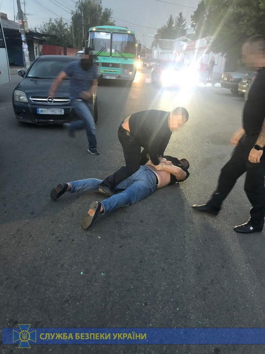 У Фастові спіймали поліцейського на хабарі - habar 1 fastiv, novyny, kryminal, kyyivshhyna У Фастові спіймали поліцейського на хабарі - - habar 1