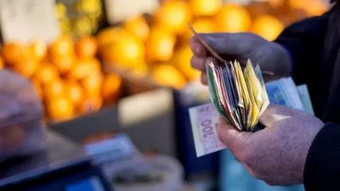 В Україні планують відв’язати від прожиткового мінімуму соціальні виплати - i 7 ukrayina, novyny В Україні планують відв’язати від прожиткового мінімуму соціальні виплати - - i 7