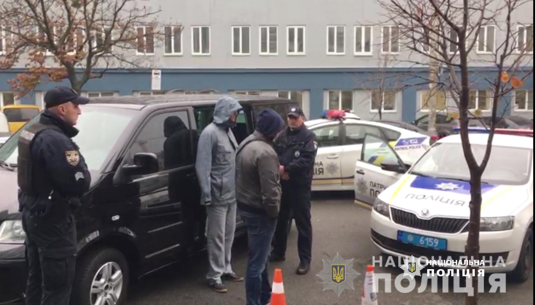 Намагались продати чужу квартиру: у Києві затримали групу шахраїв - shahrai29102019 prygody, novyny, kryminal, kyyivshhyna Намагались продати чужу квартиру: у Києві затримали групу шахраїв - - shahrai29102019