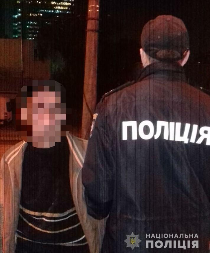 На автостанції "Київ" впіймали іноземця, який обікрав сумчанина - shevchkraz22102019 prygody, novyny, kryminal, kyyivshhyna На автостанції "Київ" впіймали іноземця, який обікрав сумчанина - - shevchkraz22102019