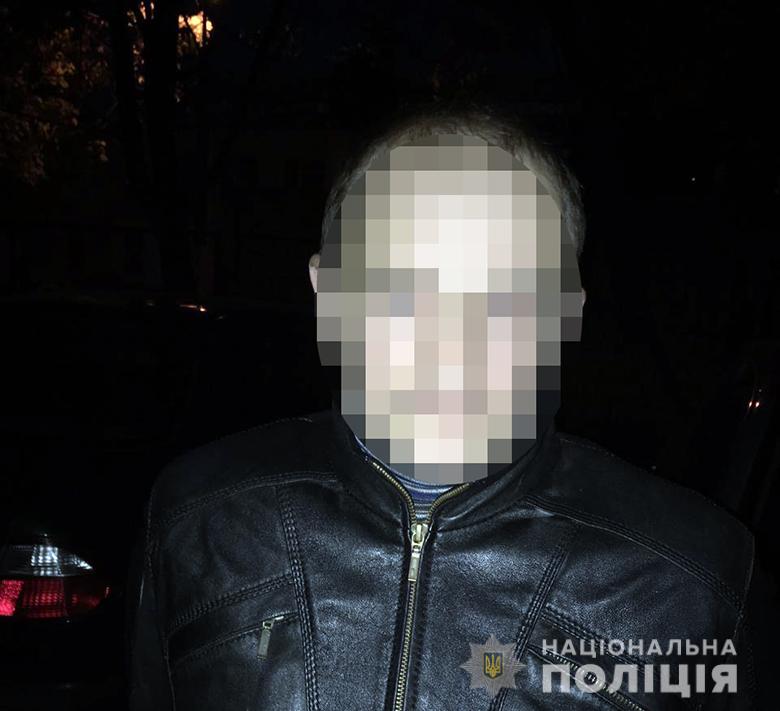 Киянина затримали за крадіжку з автомобіля - sviatoshkragazavto161020192 prygody, novyny, kryminal, kyyivshhyna Киянина затримали за крадіжку з автомобіля - - sviatoshkragazavto161020192