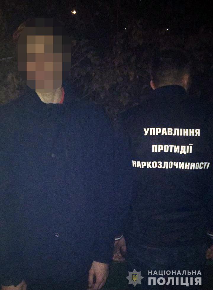 У Києві зупинили авто, в якому виявили наркотиків на мільйон гривень - upnzakl291020193 prygody, novyny, kryminal, kyyivshhyna У Києві зупинили авто, в якому виявили наркотиків на мільйон гривень - - upnzakl291020193