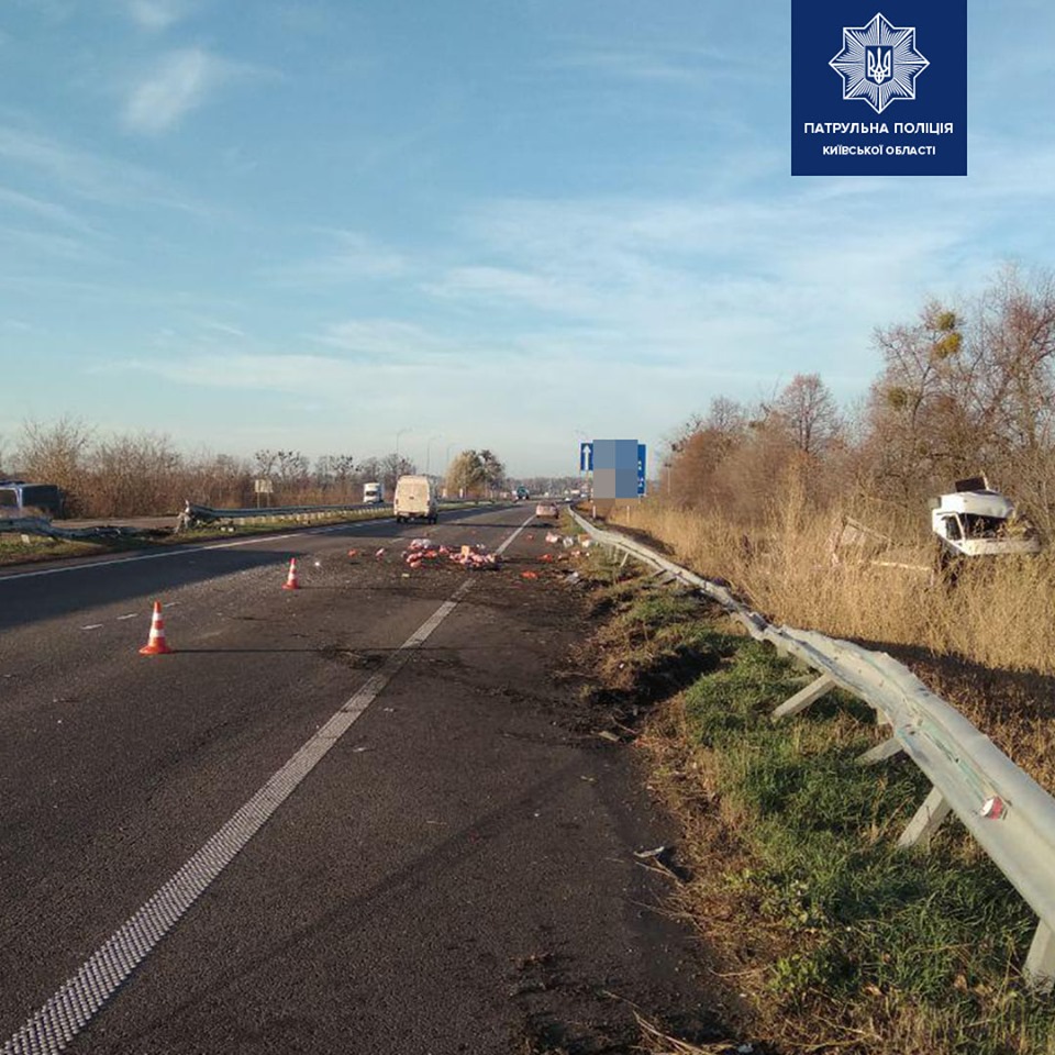 На автодорозі Київ-Харків пасажирський автобус зіткнувся із вантажівкою - 75496041 1564004390439815 1562923008283115520 n yagotyn, ukrayina, novyny, kyyivshhyna, dtp На автодорозі Київ-Харків пасажирський автобус зіткнувся із вантажівкою - - 75496041 1564004390439815 1562923008283115520 n