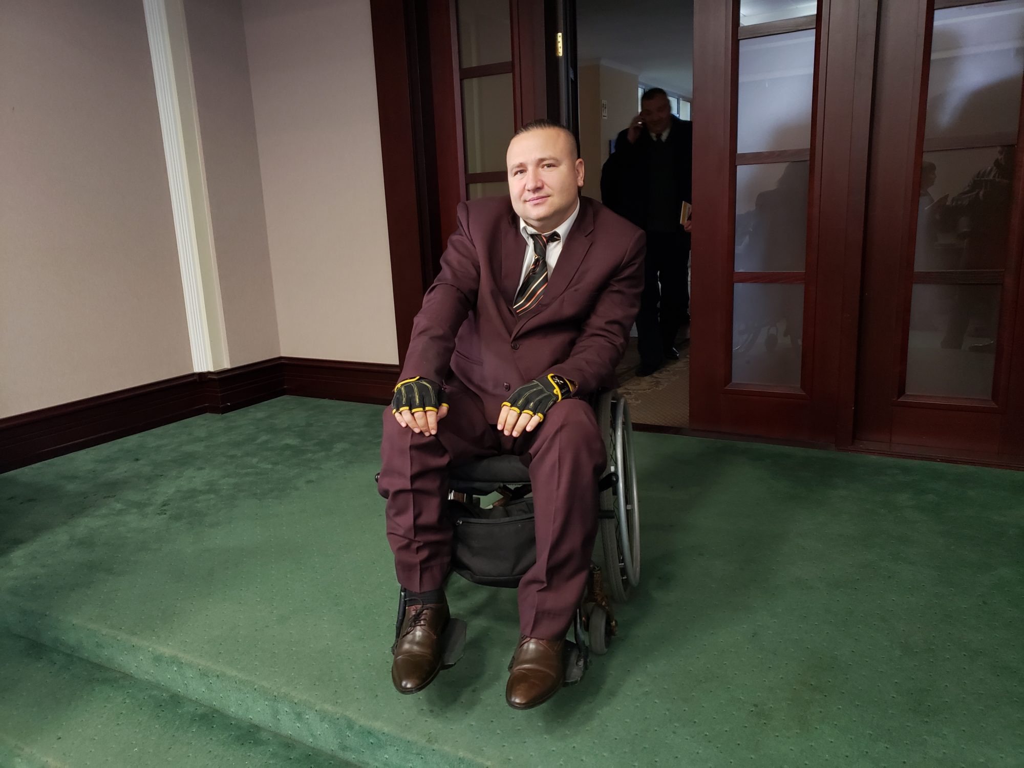 Співчуваємо, але коштів не дамо: як мешканці Броварів під облраду ходили (відео) - 20191217 113330 2000x1500 suspilstvo, novyny, kyyivshhyna-suspilstvo, kyyivshhyna, brovary Співчуваємо, але коштів не дамо: як мешканці Броварів під облраду ходили (відео) - - 20191217 113330 2000x1500
