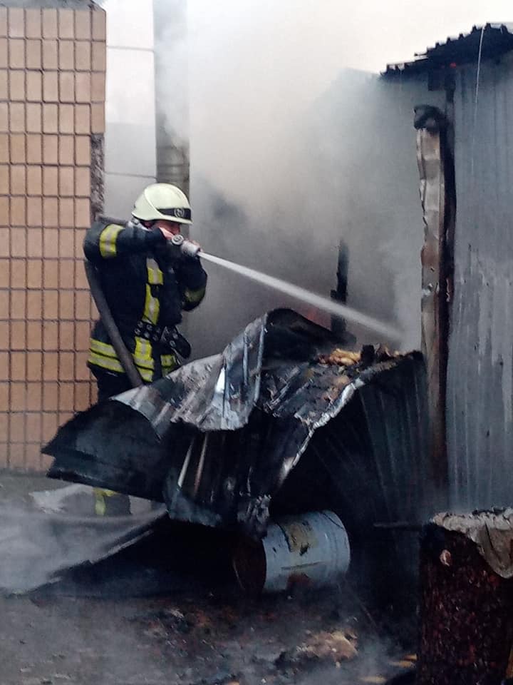На Броварщині горів меблевий цех 78172424_1442596652557243_3141788857859571712_n На Броварщині горів меблевий цех