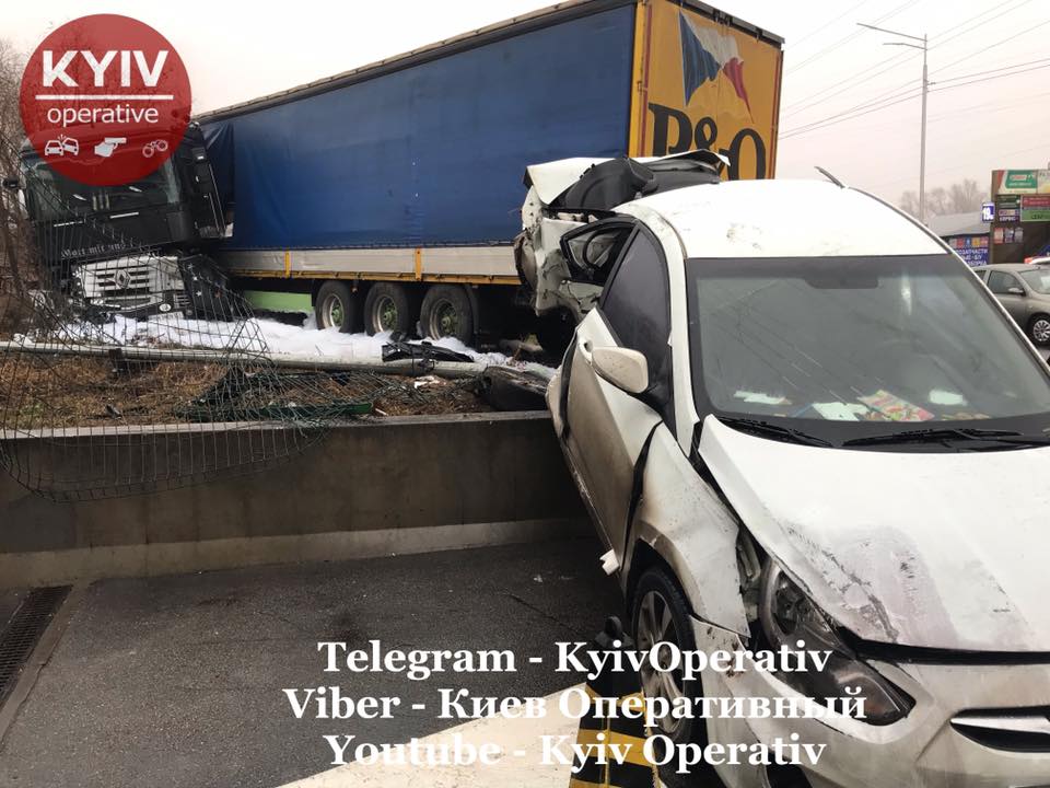 Водій вантажівки влаштував масштабну ДТП заснувши за кермом - 80276908 879329182463169 6977892035617357824 n ukrayina, novyny, kyyivshhyna, dtp Водій вантажівки влаштував масштабну ДТП заснувши за кермом - - 80276908 879329182463169 6977892035617357824 n