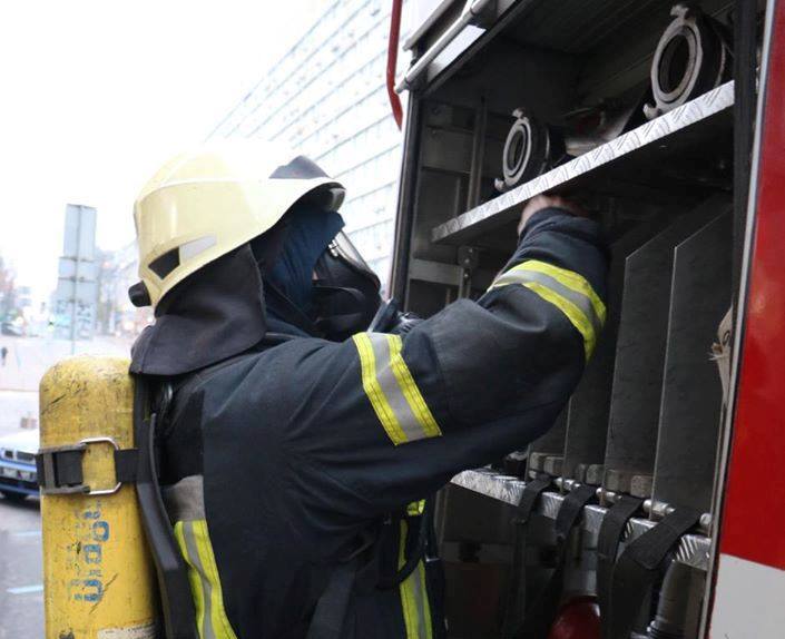 У квартирі багатоповерхівки горіла ялинка - 80810480 2660757694004156 2624177189100191744 n ukrayina, pozhezhi, novyny, kyyivshhyna У квартирі багатоповерхівки горіла ялинка - - 80810480 2660757694004156 2624177189100191744 n