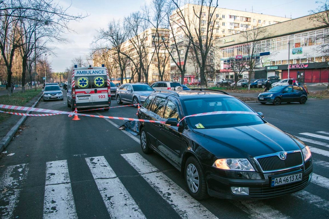 Здавав назад та задавив: у Києві на пішохідному переході загинула жінка DTP-8-iz-10 Здавав назад та задавив: у Києві на пішохідному переході загинула жінка