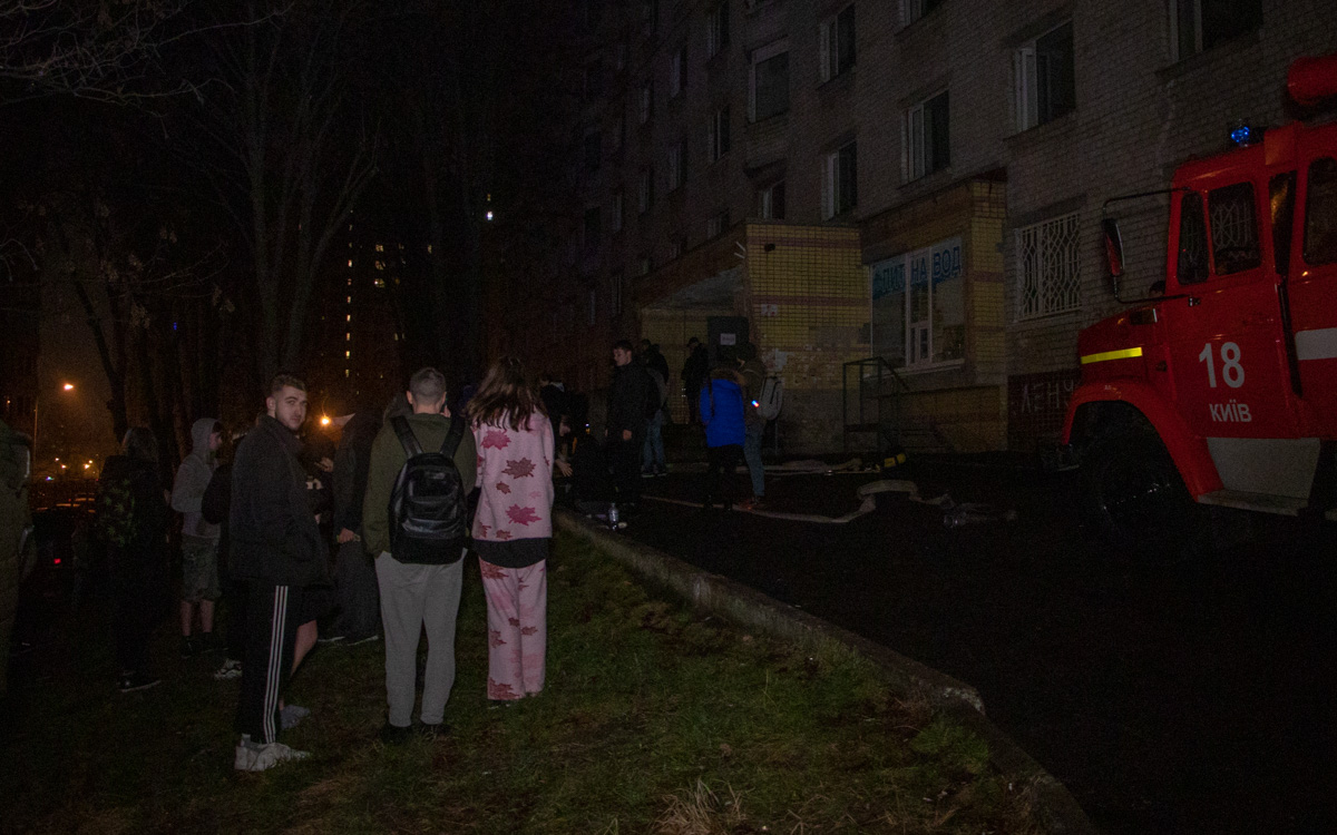 У Києві горів гуртожиток Національного авіаційного університету - Pozhar NAU 2 of 8 ukrayina, pozhezhi, novyny, nadzvychajni-sytuatsiyi, kyyivshhyna У Києві горів гуртожиток Національного авіаційного університету - - Pozhar NAU 2 of 8