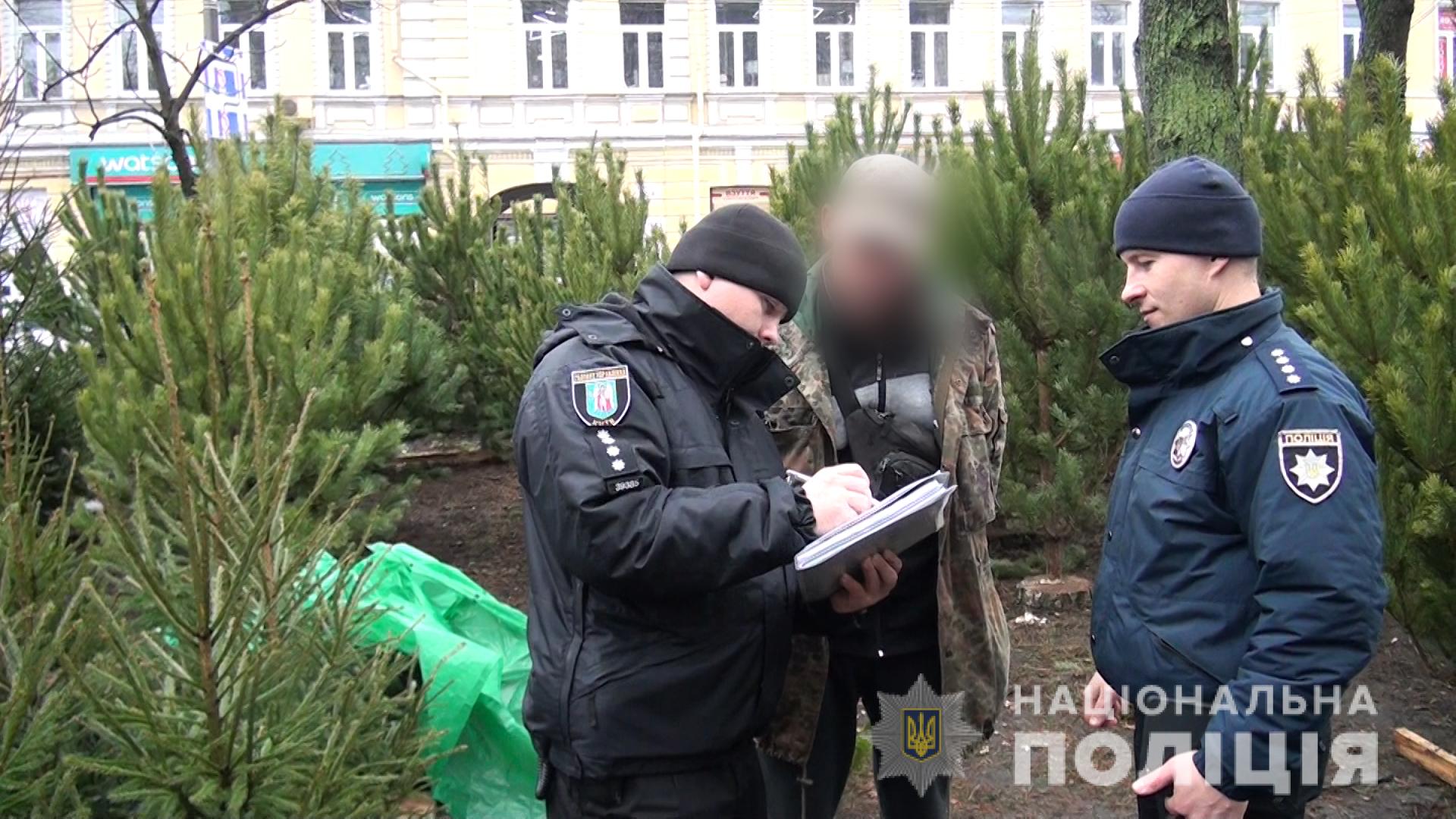 У столиці виявляють порушників щодо продажу ялинок у невстановлених місцях - reydyalinki281220192 prygody, novyny, kyyivshhyna У столиці виявляють порушників щодо продажу ялинок у невстановлених місцях - - reydyalinki281220192