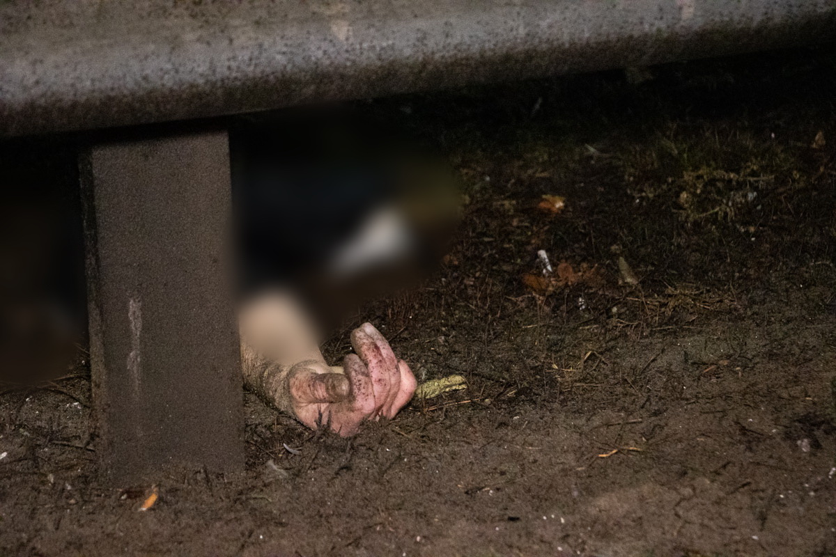 Під Борисполем частини тіла збитого пішохода розтягали по трасі проїжджаючі авто trup_dtp-9 Під Борисполем частини тіла збитого пішохода розтягали по трасі проїжджаючі авто