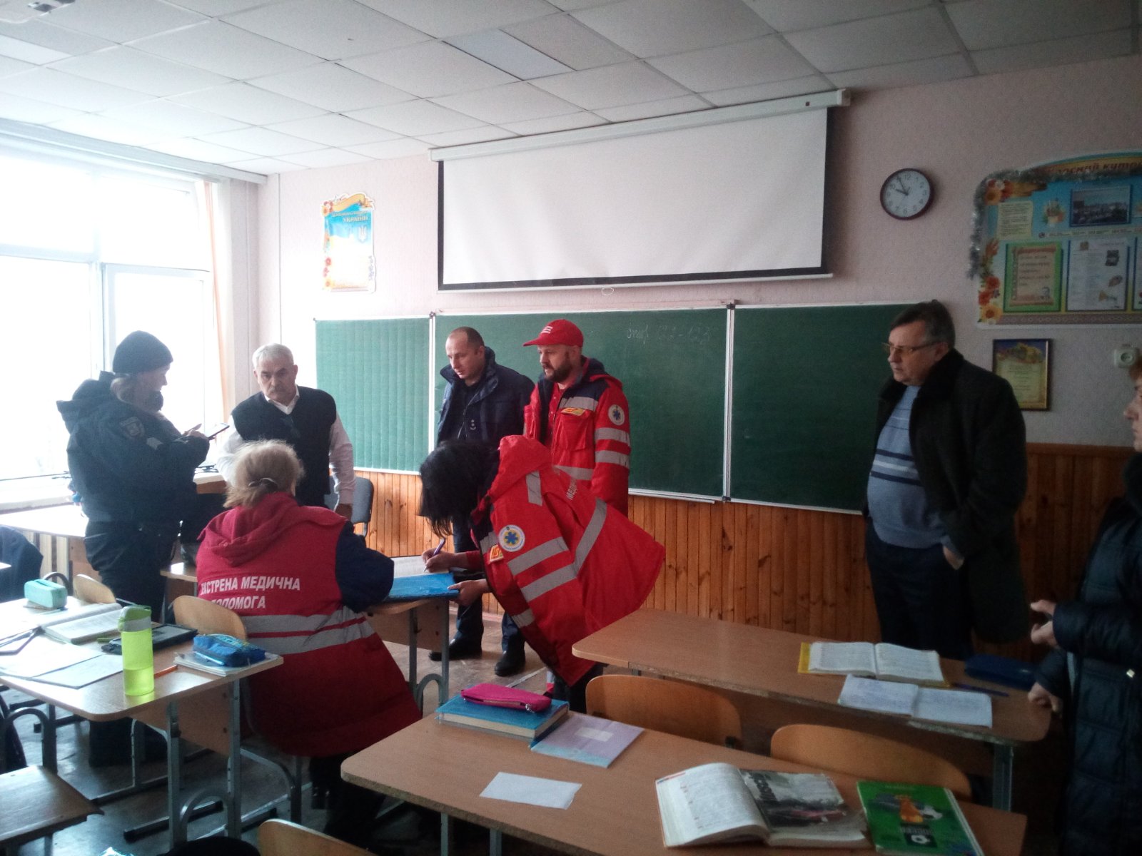 У Броварах евакуювали учнів та вчителів школи №2 IMG-dea36ef784e7a85b5ebe5967d16946fb-V У Броварах евакуювали учнів та вчителів школи №2