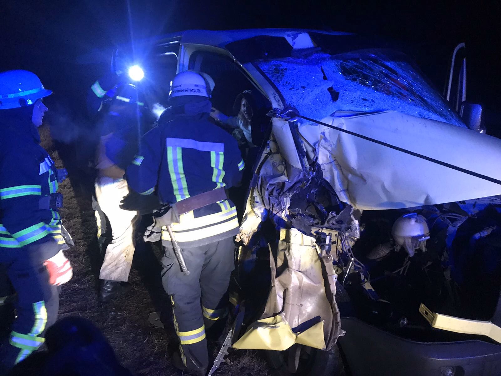 Під Яготином водій мікроавтобуса «Volkswagen» зіткнувся з вантажним автомобілем «ISUZU» - dlzholdzholdzh yagotyn, novyny, kyyivshhyna, dtp Під Яготином водій мікроавтобуса «Volkswagen» зіткнувся з вантажним автомобілем «ISUZU» - - dlzholdzholdzh