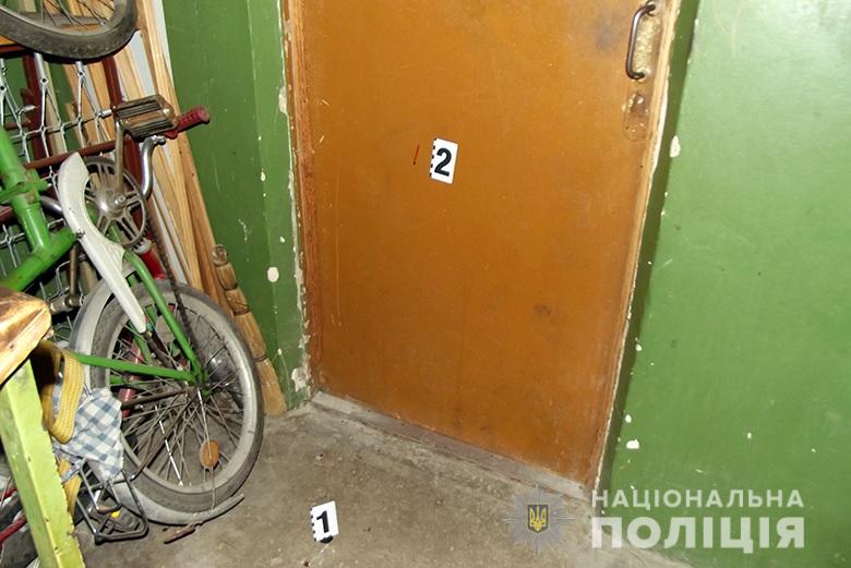 Ніж, погрози, телефон: у Києві за розбій затримали місцевого мешканця - rozbiysviatosh030120202 prygody, novyny, kryminal, kyyivshhyna Ніж, погрози, телефон: у Києві за розбій затримали місцевого мешканця - - rozbiysviatosh030120202