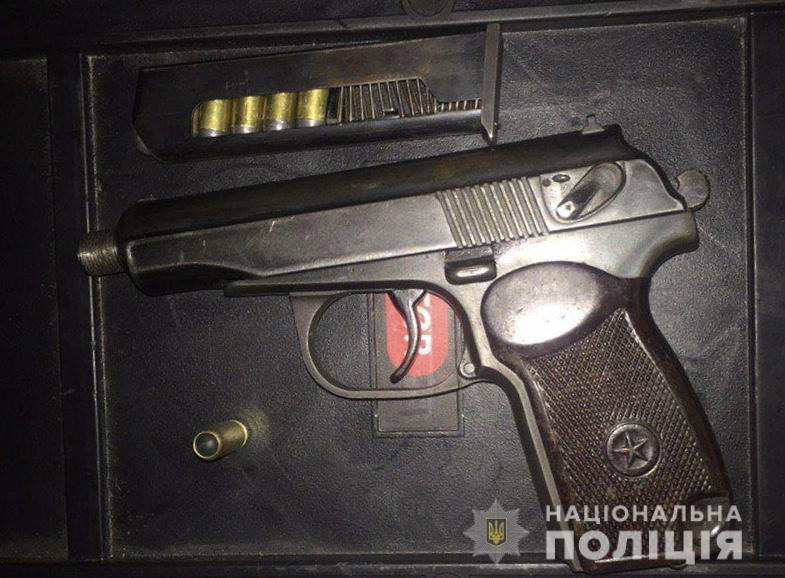 У Броварах зупинили автомобіль зі зброєю - 1584518757464751 prygody, novyny, kryminal, brovary У Броварах зупинили автомобіль зі зброєю - - 1584518757464751