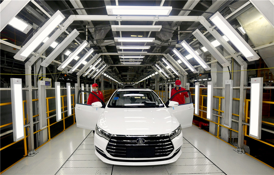 У китайському Ухані дозволили відновити роботу автомобільних заводів 5e785abda31012820660c963 У китайському Ухані дозволили відновити роботу автомобільних заводів