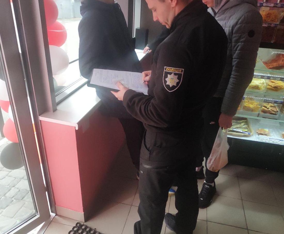 Про продаж алкоголю неповнолітнім повідомив поліцію Василькова депутат