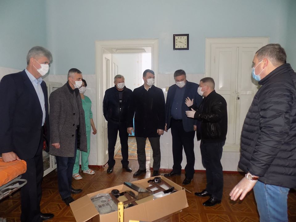 У Ставищенську лікарню привезли апарат штучної вентиляції легень - 90059994 946000109185348 5218729201326096384 o novyny, kyyivshhyna-suspilstvo, zdorov-ya У Ставищенську лікарню привезли апарат штучної вентиляції легень - - 90059994 946000109185348 5218729201326096384 o