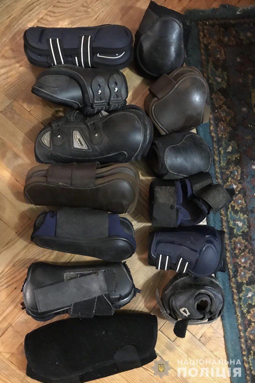 Затримали крадіїв-"наїзників", які на Броварщині викрали спорядження для кінного спорту - IMG 4806 prygody, novyny, kryminal, kyyivshhyna, brovary Затримали крадіїв-"наїзників", які на Броварщині викрали спорядження для кінного спорту - - IMG 4806