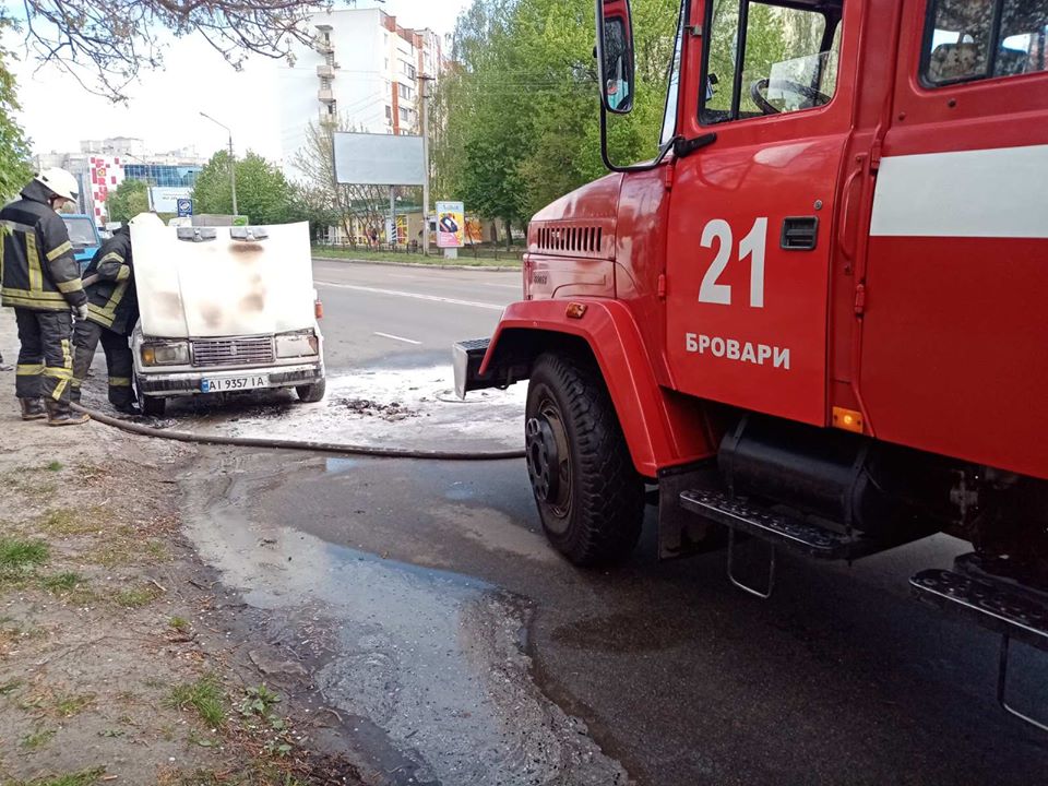 У Броварах горів автомобіль: вогонь пошкодив ВАЗа - 95215856 1582679135215660 3977950614511419392 o prygody, pozhezhi, novyny, kyyivshhyna, brovary У Броварах горів автомобіль: вогонь пошкодив ВАЗа - - 95215856 1582679135215660 3977950614511419392 o