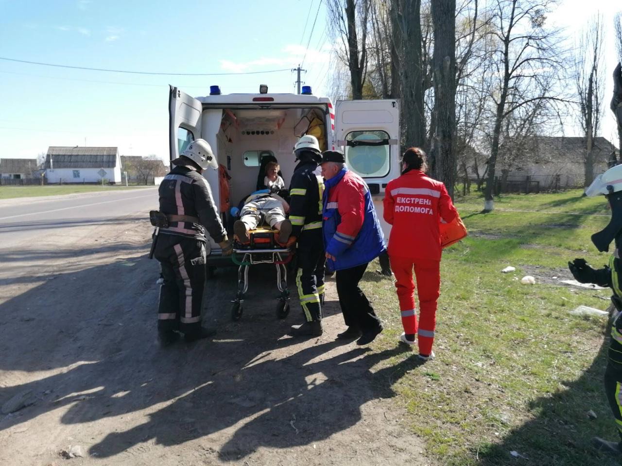 У Володарському районі водій легковика не розминувся із деревом - IMG 0f29ccdf3141e6d3fd41c7e07ec67f79 V novyny, kyyivshhyna, dtp У Володарському районі водій легковика не розминувся із деревом - - IMG 0f29ccdf3141e6d3fd41c7e07ec67f79 V