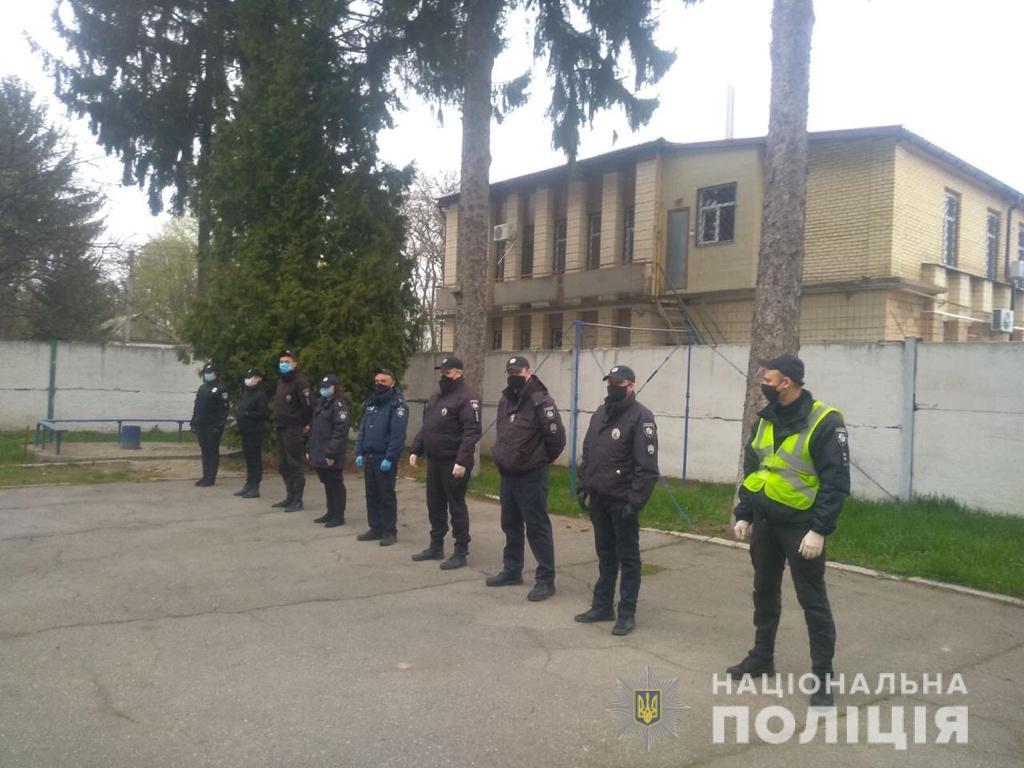 Публічний порядок під час Великодніх свят контролюватимуть понад 1700 правоохоронців - WhatsApp Image 2020 04 18 at 19.30.05 novyny, kyyivshhyna-suspilstvo, kyyivshhyna Публічний порядок під час Великодніх свят контролюватимуть понад 1700 правоохоронців - - WhatsApp Image 2020 04 18 at 19.30.05