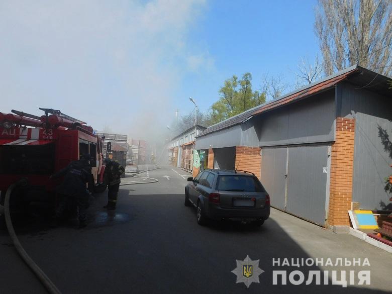 У Києві горів склад пластику: поліція встановила винуватця пожежі - desnapozz240420 prygody, novyny, kryminal, kyiv У Києві горів склад пластику: поліція встановила винуватця пожежі - - desnapozz240420