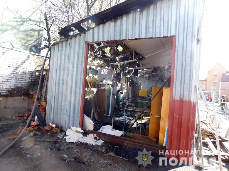 У Києві горів склад пластику: поліція встановила винуватця пожежі - desnapozz2404201 prygody, novyny, kryminal, kyiv У Києві горів склад пластику: поліція встановила винуватця пожежі - - desnapozz2404201