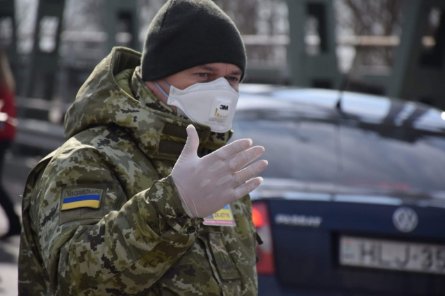 Прикордонники виявили 25 порушників правил карантину у пунктах пропуску - dpsu karantyn prykordonyk u mastsi ukrayina, svit, novyny, zdorov-ya Прикордонники виявили 25 порушників правил карантину у пунктах пропуску - - dpsu karantyn prykordonyk u mastsi