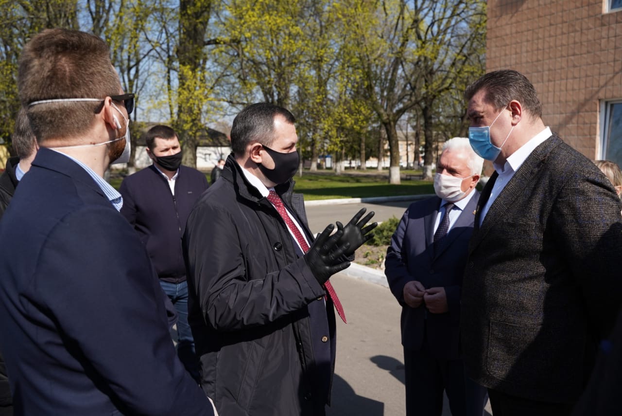 Медики Бориспільської ЦРЛ пропонують застрахувати їхнє життя на період боротьби з коронавірусом - ed6b17be ec4a 462f 838b 31da48bc50f3 novyny, kyyivshhyna, zdorov-ya, boryspil Медики Бориспільської ЦРЛ пропонують застрахувати їхнє життя на період боротьби з коронавірусом - - ed6b17be ec4a 462f 838b 31da48bc50f3
