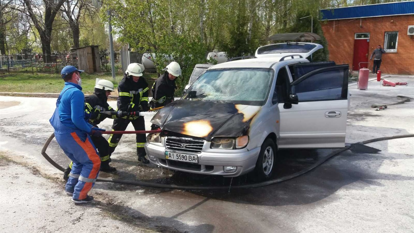 Переяслав: легковик загорівся прямо на АЗС - o 1e6lk4ont13pg6pj19gd19nep4v1k pozhezhi, novyny, kyyivshhyna Переяслав: легковик загорівся прямо на АЗС - - o 1e6lk4ont13pg6pj19gd19nep4v1k
