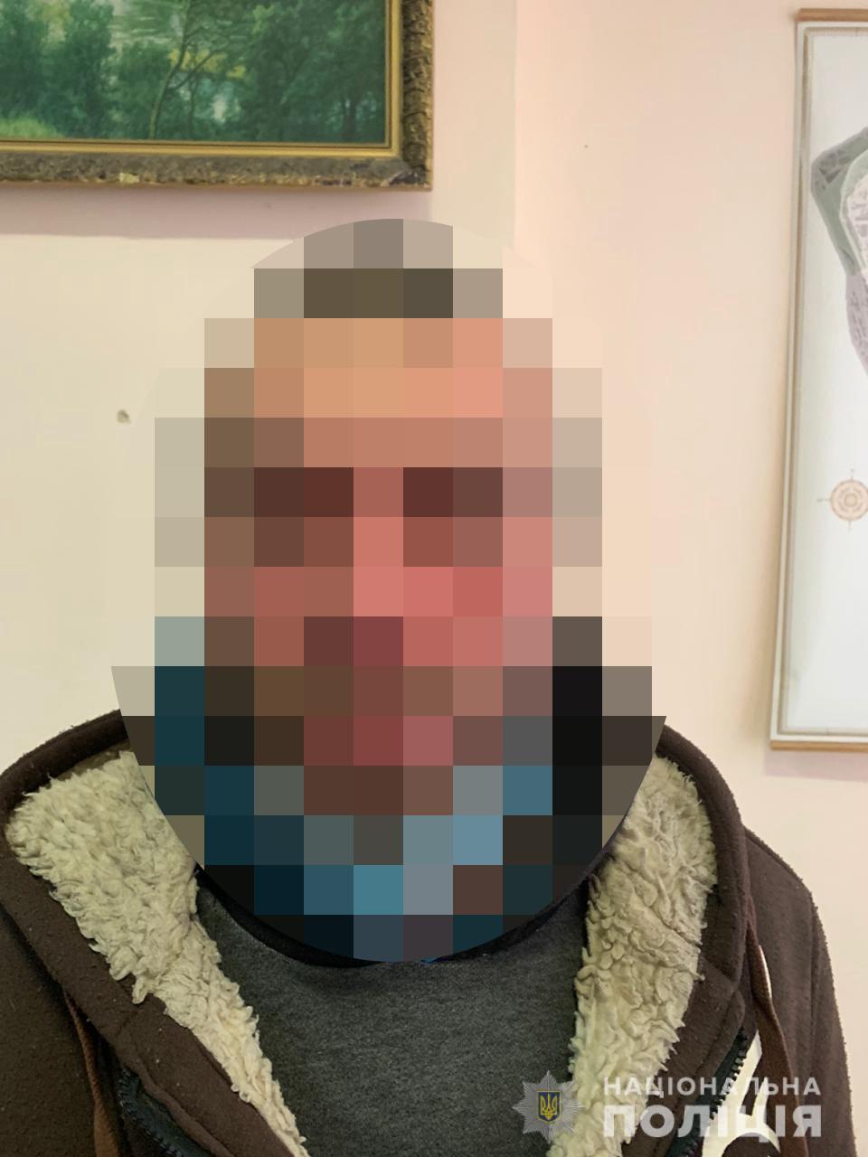 Оковитої випили та на іноземця напали: у Києві затримано підозрюваних у розбої - solomarozbiy30032020 prygody, novyny, kryminal, kyiv Оковитої випили та на іноземця напали: у Києві затримано підозрюваних у розбої - - solomarozbiy30032020